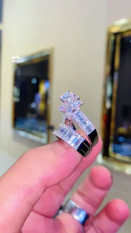 Cặp nhẫn kim cương #bestseller vô cùng lấp lánh tại #tamluxury #tamluxurydiamondjewelry #trangsuc #nhẫnđẹp 