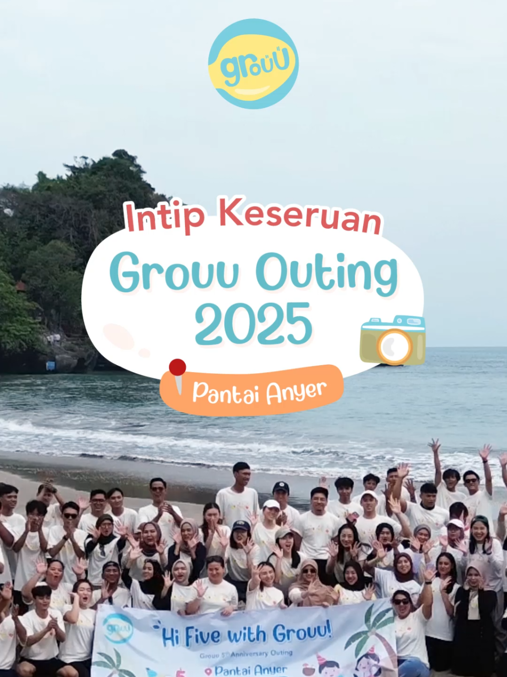 Having fun and grouu-ing together! 😎 This is what a solid team looks like, Eat Well Grouu Well 🥳 #teambuilding #funatwork #vacation #outing #pantai 