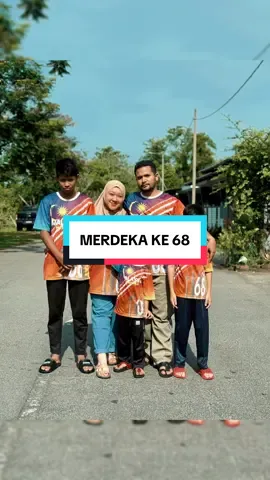 Harmahenna sekeluarga ingin mengucapkan Selamat menyambut Hari kebangsaan Yg ke 68 🇲🇾🇲🇾🇲🇾 Merdeka!!! Merdeka!!! Merdeka!!!! #justiceforzara #malaysia #merdeka 