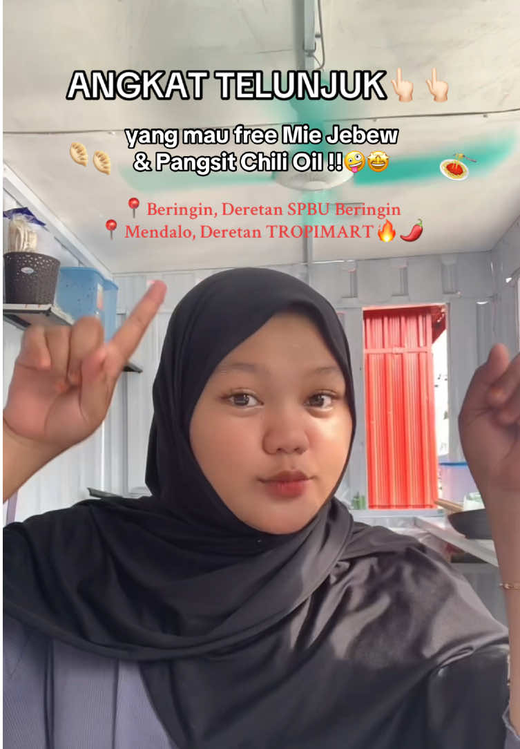 yang mau free mie jebew & pangsit chili oil, komennn, nanti mimin pilih🤪❤️🧡 #jambi #jambipride #jambipride🏴‍☠️ #jambiviral 