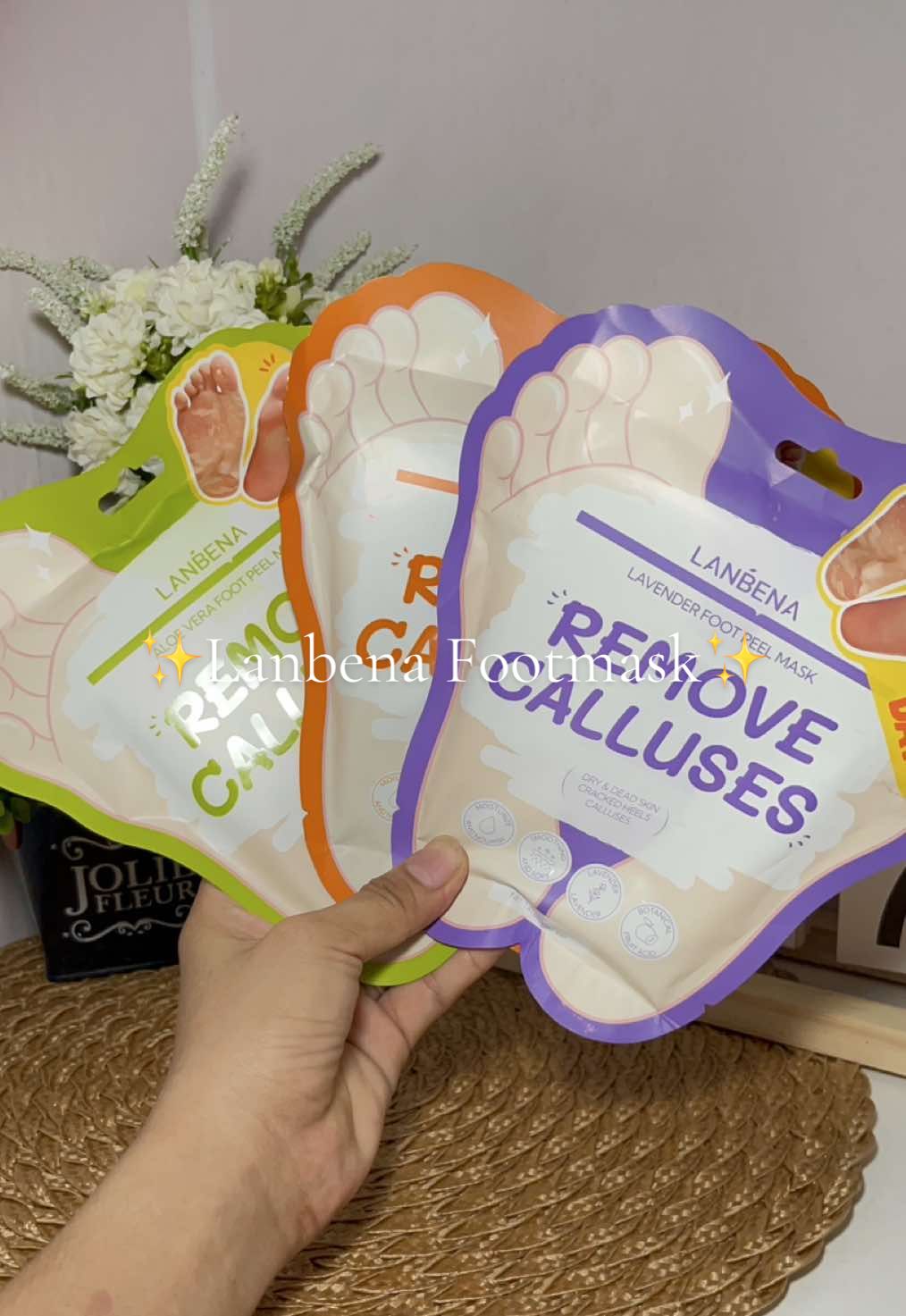 Replying to @kangkang Super effective ng foot mask na to!❤️   #footmask #feeloffmask #removecalluses #review #lanbenafootpeelmask 