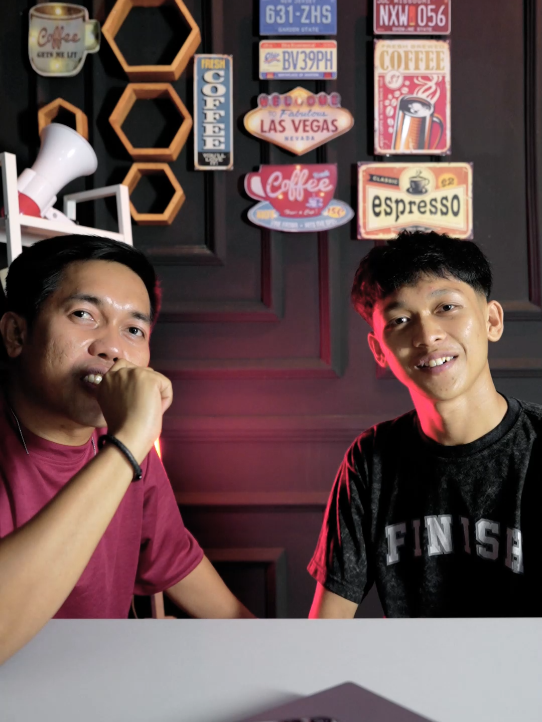 bincang bareng Farel part 2 farel remaja berusia 18tahun yang nggak mau lanjutin kuliah dan memiliki fokus mengembakan usahanya Lontong La Mak