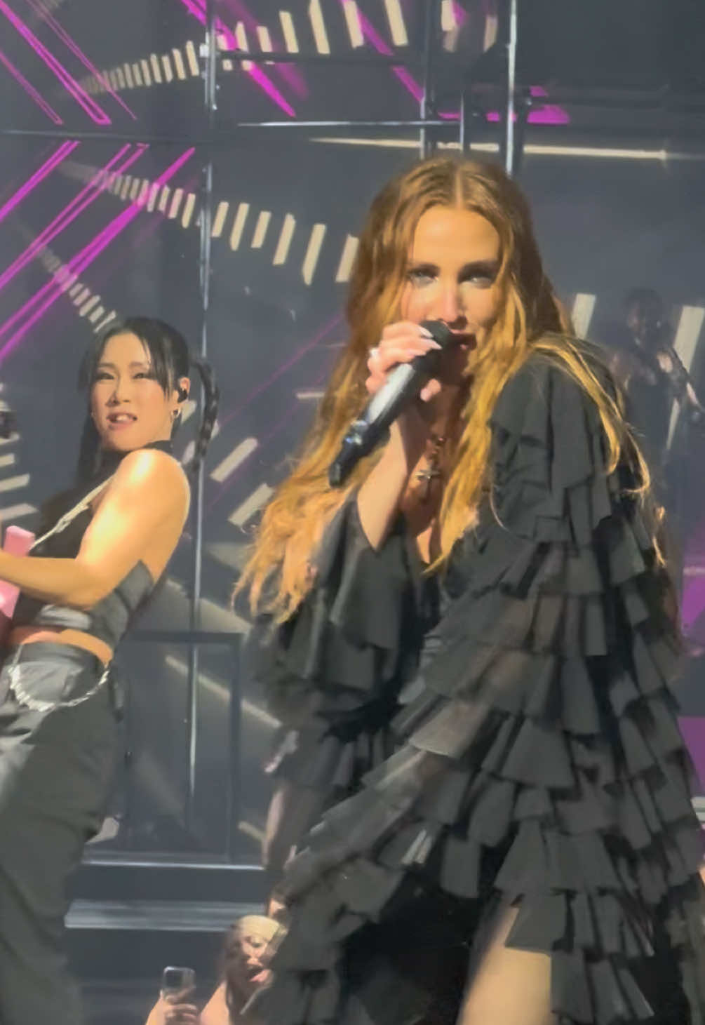 Lala and Shadow are the songs for which I became a Ashlee Simpson fan #lasvegas 