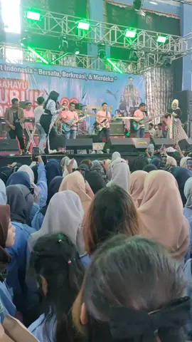 pesona baju biru byi🤩🥳#simpatikmusic #byi #lamongan24jam #fypシ゚ #trend 