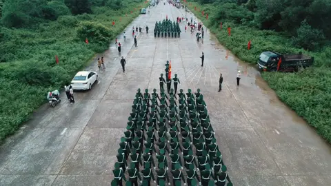 Khối đi Sĩ quan Bộ đội Biên phòng cảm ơn tất cả những tình cảm của mọi người! Một buổi chiều luyện tập đầy cảm xúc, sẽ rất nhớ mãi nơi này! Tạm biệt SNHL! #BĐBPVN #A80 