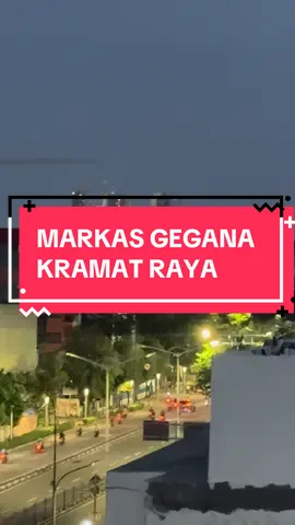 18:10, markas gegana terkawal. Damkar udah gercep ke sana jam 17:40. Aman kok, macet dikit ga ngaruh. Wadidaww