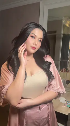 Makeup by: @Syela Maria bagus polll! 💖