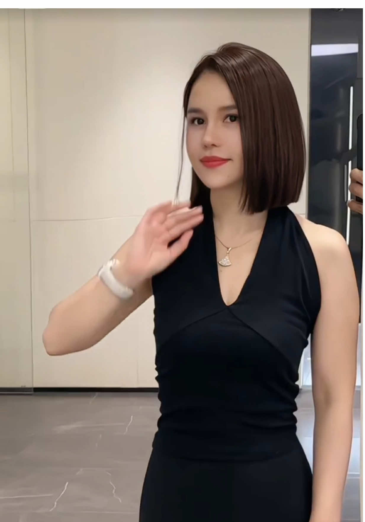 Bob vuông hack tuổi đỉnh lắm ạ #xuhuongtiktok #susihairsalon #duôiphonghoinuoc #topthinhhanh #tocngan 
