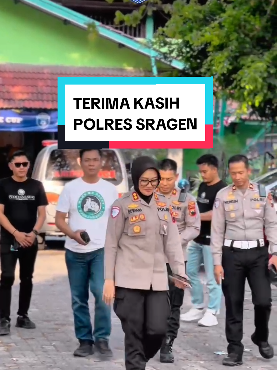 ALHAMDULILLAH... KAMI DARI PANITIA NGATURAKEN TERIMA KASIH BU KAPOLRES ATAS IJIN DAN KUNJUNGANYA KE EVEN TENDABIROE CUP 2025 . INSHA ALLAH SESUAI AMANAH POLRES SRAGEN SEMUA BERJALAN AMAN KONDUSIF TANPA ADA HALANGAN APAPUN .  @humaspolressragen  @polressragen  #tendabiroemanagement #TENDABIROECUP2025 #sragen24jam #tendabiroe #futsalsragen 