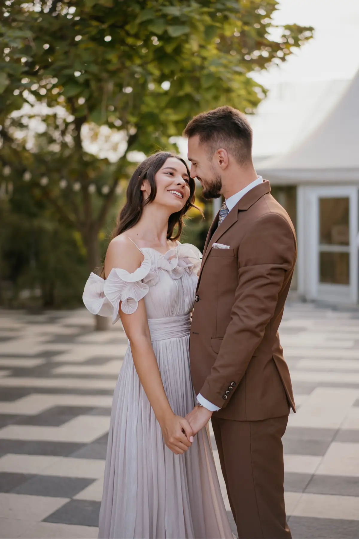 #weddingguest #couple #couplefashion #weddingguwstdress 
