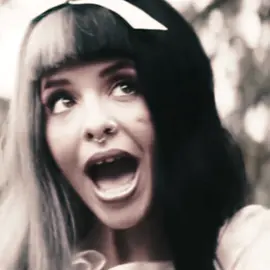 hi I’m back. #melaniemartinez #Tagyourit #cake #melaniemartinezedit #aestheticedit