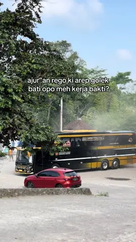 Penting mlaku 🥰 Reservasi jeep dan info lainya klik link di bio atau Wa: 085643756030 AJI Selain itu bukan saya!! #lavatour #fyp #lavatourmerapi #tiktokaffiliate #jogja 