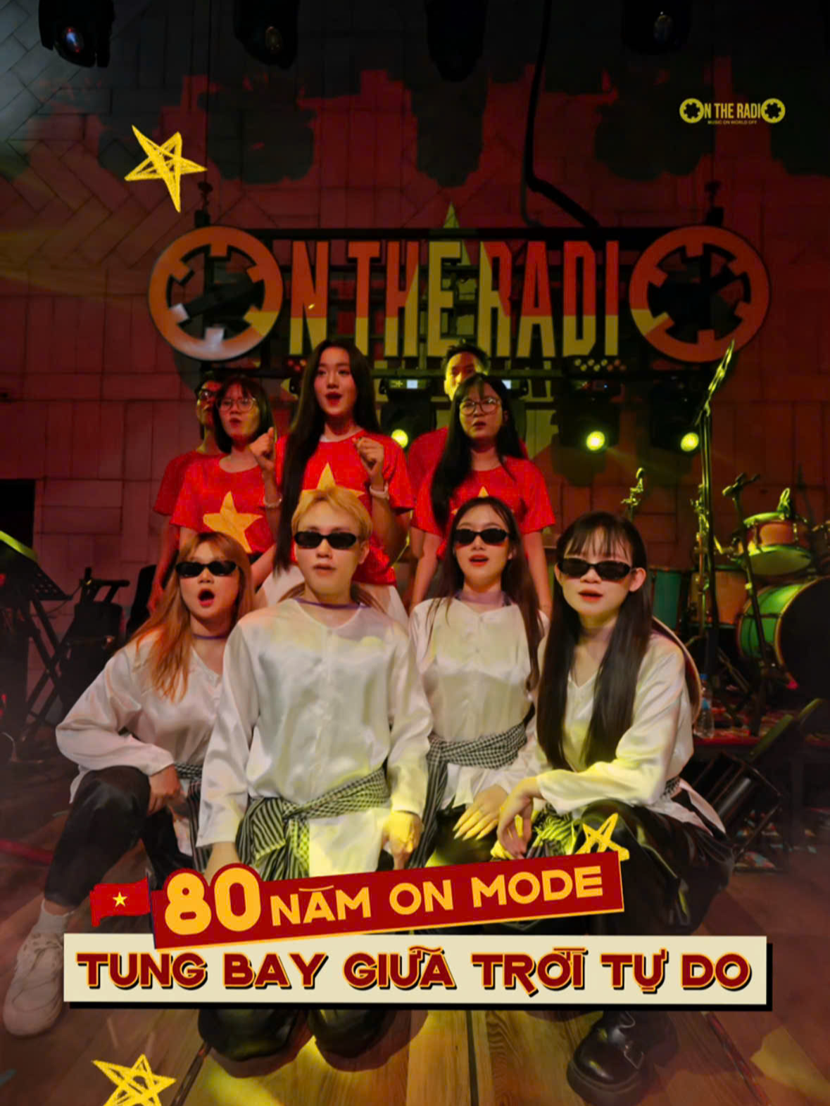 ON MODE TUNG BAY GIỮA TRỜI TỰ DO 🇻🇳🇻🇳 #OnTheRadio #76ThaiPhien #DaNang #DaNangNightLife #LiveMusic #DaNangLiveMusic #DaNangBar #DaNangLounge #Bar