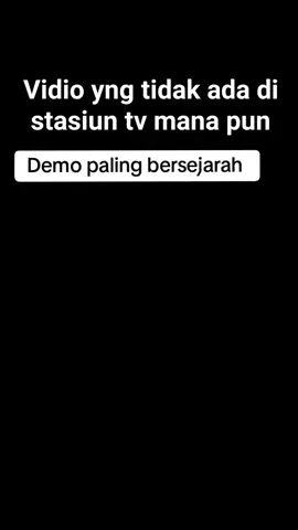 Breaking news, Demo paling bersejarah, tidak ada di stasiun TV manapun,  #demo2025 #demojakarta #ripibupertiwi #fyppppppppppppppppppppppp #fyp #bubarkandpr 