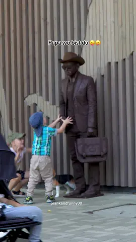 #statueprank #livingstatue #funy #prankvideo #papa 
