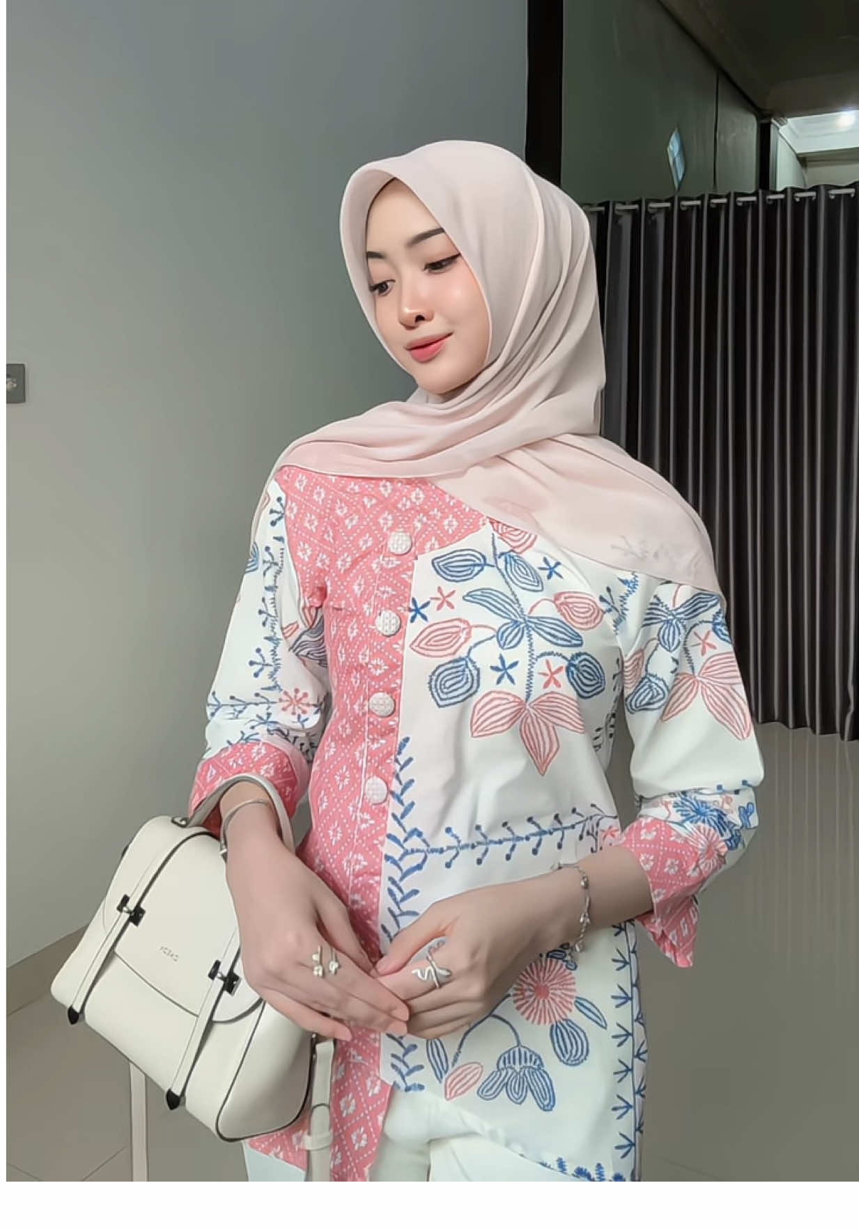 #ootdinspo #outfitbatik #batikmodern #batikkekinian #foryoupage 