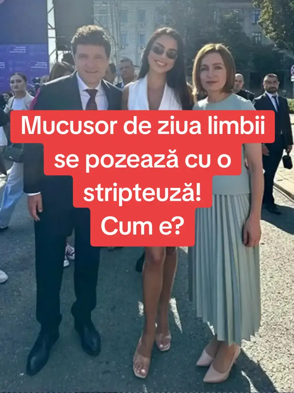Mucusor de ziua limbii se pozează cu o stripteuză! Cum e? #euiesinstrada #grevafiscala #bolojaf #mucusor 