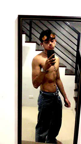 🧍. #thirsttrap #07 #fyp #gym #trending #viral #cringe #viral #whatthehell #tokyoghoul #asianfood #spam #foryoupageee #creatorsearchinsights #idkwhyimspamming 