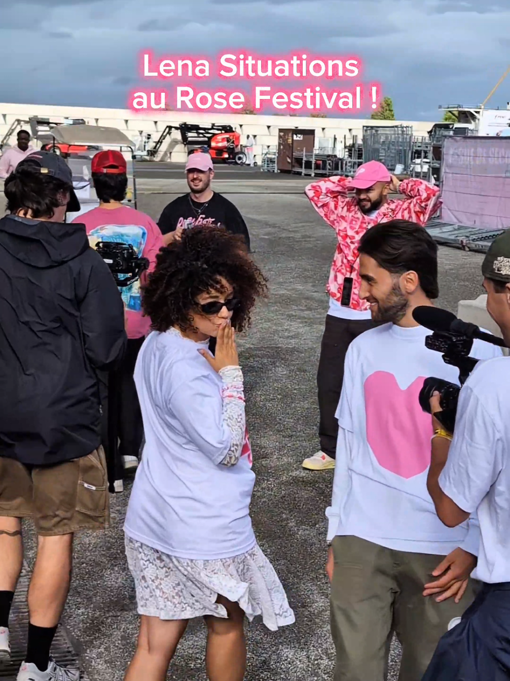 Lena Situations est au Rose Festival !  #rose #festival #toulouse #lenasituations #bigfloetoli 