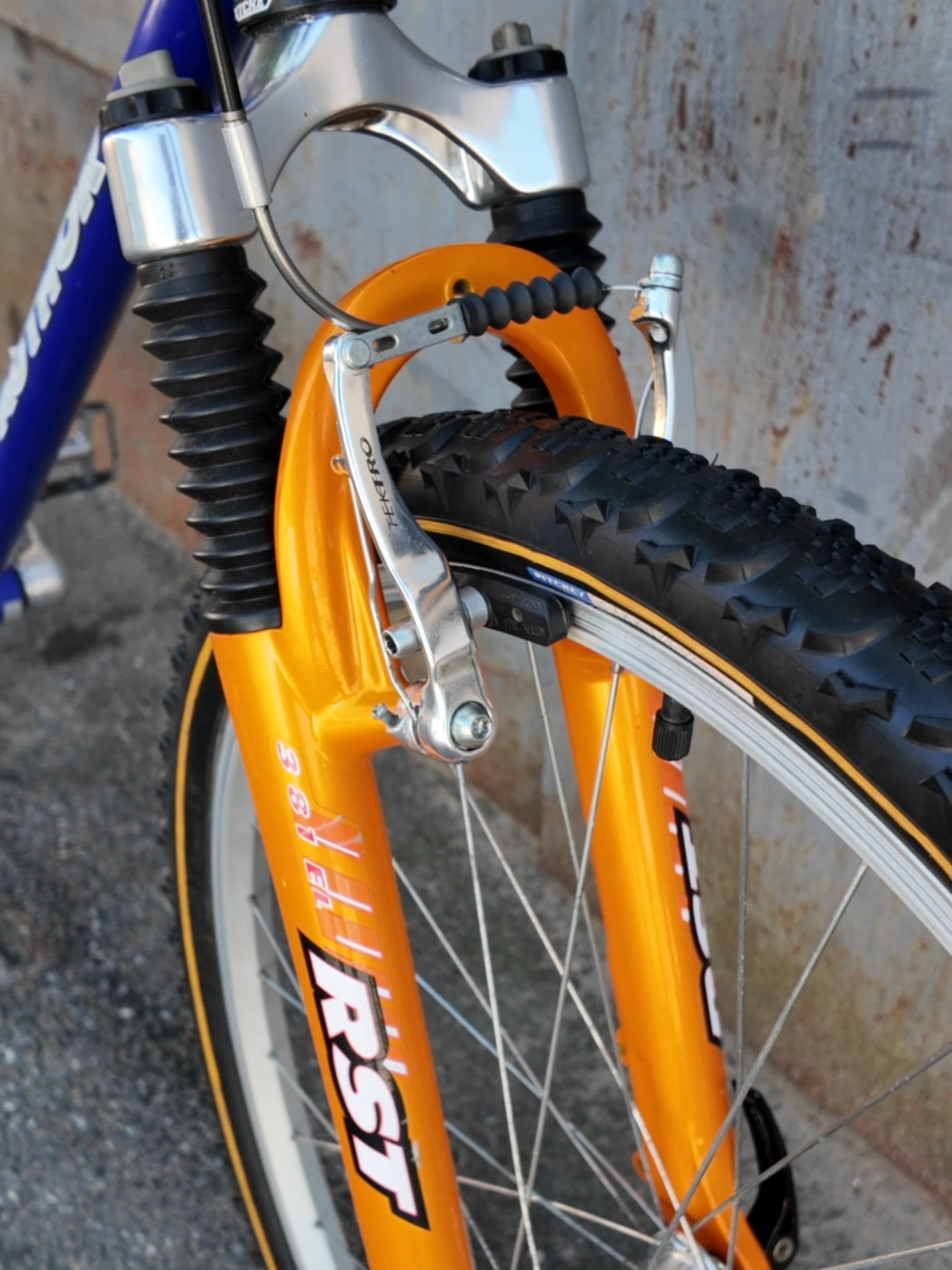 The suspension fork that defined the 90s look #mtb #shimano #vintagebikes #asmr #restoration #mountainbike