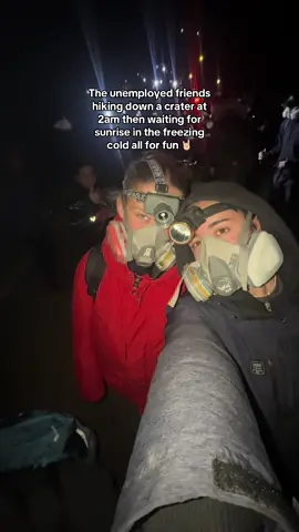 All for the blue flame 🔥 but sunrise and the views were insane !!!!  #unemployedfriend #bluefireijen #kawahijen #ijen #javatravel 