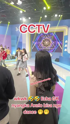 wkwk 🤣🤣 Echa GK nyangka Axelo bisa nge dance 🤭🤭 @axelnbbn_ @vanessa.simorangkir 