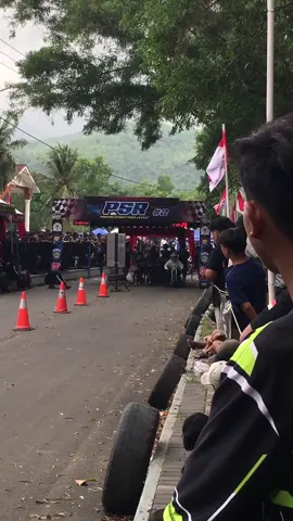 seng sabar mas😇 #fuwungkul147 #fuporting155 #fu200cc #promomakangajian #fyp #xyzabc #pacitan24jam #dragbike201m #pancerdoorpacitan #pacitanstreetrace 
