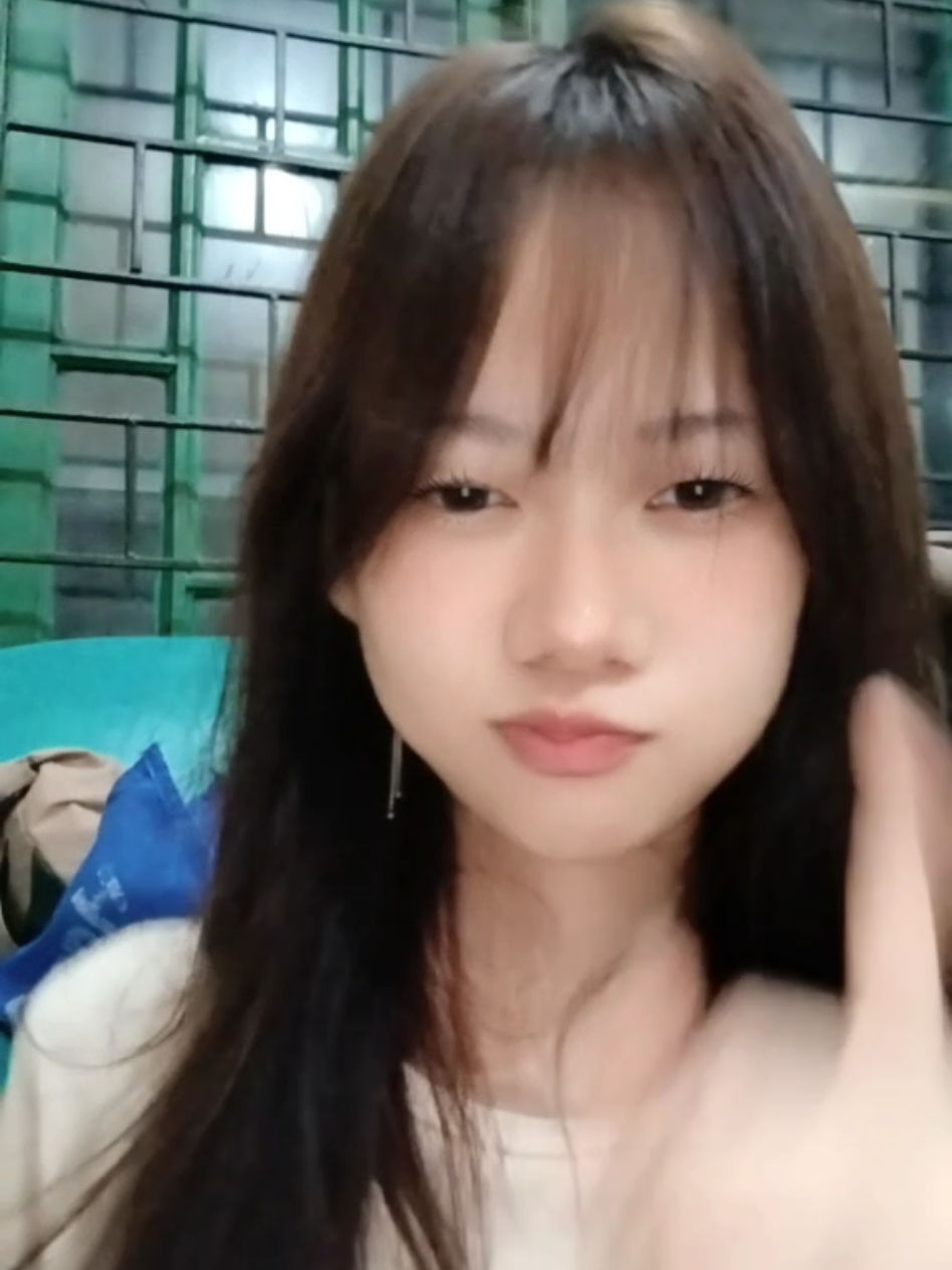 😶‍🌫#trend #beranda #fypage #chindogirls #tiktok 