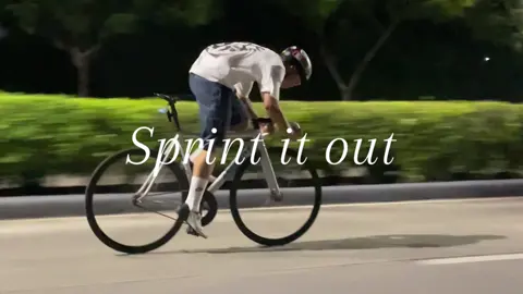 Sprint it out twin #speedtherapy #fixie #fyp 