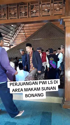 💪💪💪 BERJUANG DEMI PRIBUMI BERSATU @NYAI WALI  RA IDA ROFFI👑  #PWILS #AREAMAKAMSUNANBONANG #rakyatbersatu #rakyatindonesia #pribumibersatu 