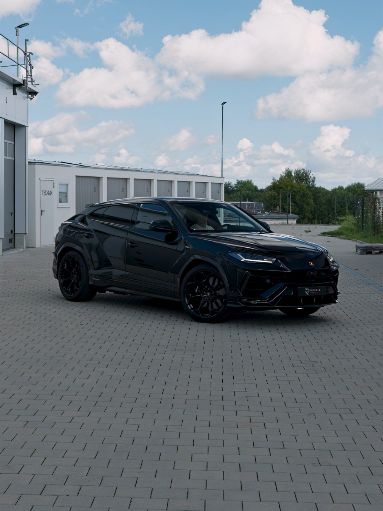 Neu eingetroffen: Lamborghini Urus Perfomante 🖤 Sportwagen, Klassiker oder Luxusfahrzeug kaufen oder verkaufen? 🔗 Klicke jetzt den Link in der Bio #lamborghini #urusperformante #urus #fyp  #soundcheck