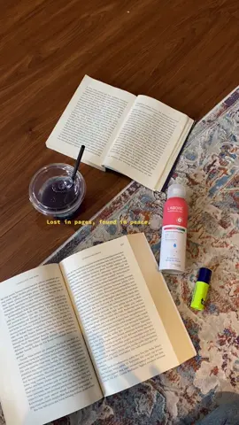 page by page ....  #bookstores #jogjaistimewa #jogjabookstore #soothingmist #laboreskinexpert 