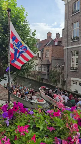 💥Conoces la verdadera Brujas ?? Descúbrela de la mano de una guía local y vive la experiencia al máximo!!!  Tours y Free tours todos los días. 🧙‍♀️🇧🇪#brujas #españa #latinos #turismo #viajeros @Mariana Belgatán 