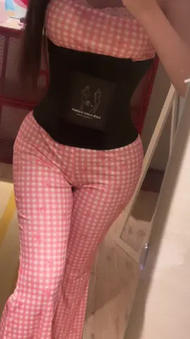 عرض اليوم الوطني🇸🇦 المشد فكرته قوية ! واهم شي مشد كاث نتايج دائمة وليست مؤقته💪🏻 مدرب للخصر وناحت لدهون البطن كامله العلويه والسفلية 🔥 مشد رياضي وعلاجي وآمن وصحي وينفع للكل ويستهدف اماكن معينه ويقوي عضلات البطن الطلب عن طريق الموقع بالبايو💥 #مشد_كاث_ترينر#كاث_ترينر#مشد#الرياض#مشدات_الخصر 