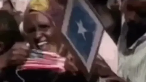 waa kuwaan dadkii dhiiga somalinimo kujirey ee aanan marna ogaolaan jirin in shi sheeye uu dalakeena wuxuu rabo ka sameysto ayadoo lagusoo gabanayo wax baan idinku tareynaa  halaka dadka maanta jooga ay sameysteen kudhawaad 150 calan oo meel ay kaimadeen iyo meelkale aanan lagaraneyn!! #foryoupage❤️❤️fouryou #forefore #mogadishu 