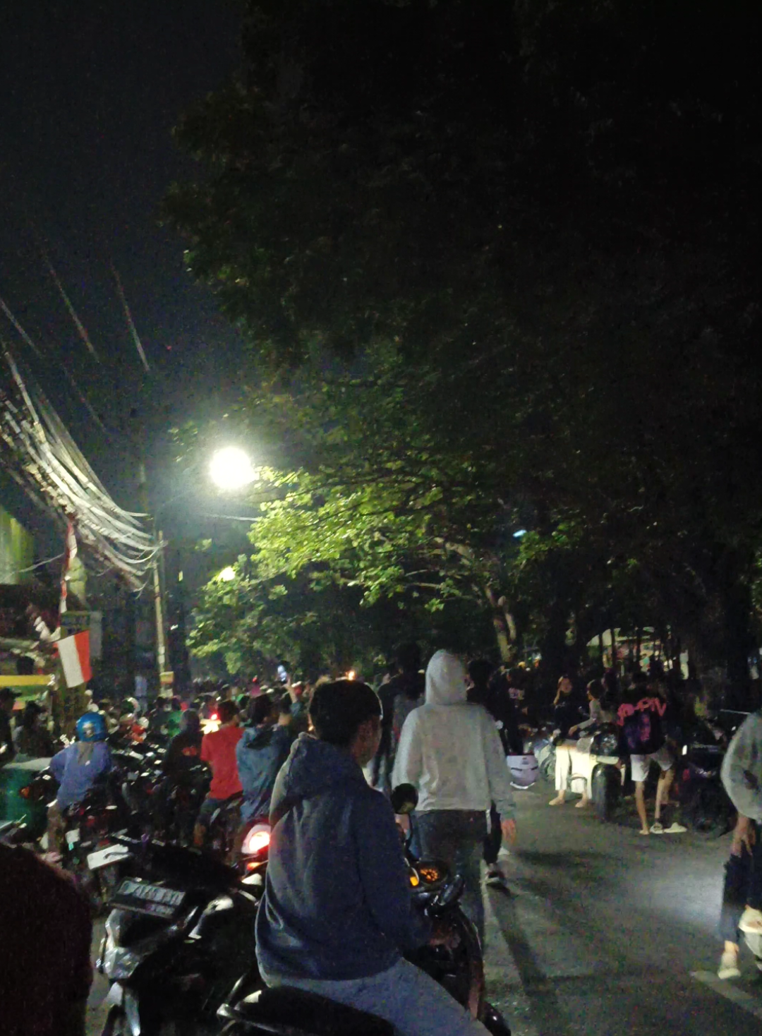 20.38  📍Polsek Bekasi  #aksidemo #kotabekasi #polisi #fyp #aksi1312 