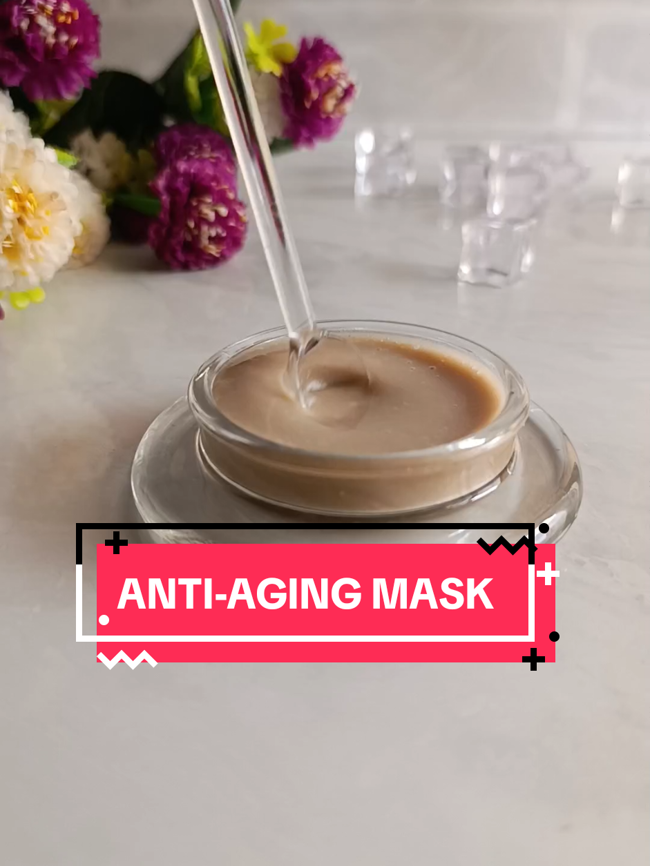 Make your Anti wrinkle face mask with banana peel and cornstarch. #antiaging #antiwrinkle #facemask #naturalrecipetips #naturalremedy 