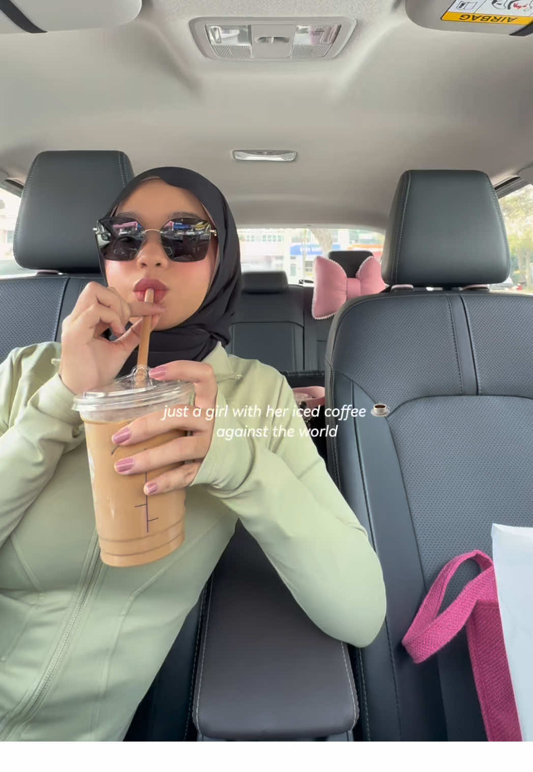 Iced spanish latte w oatside milk 🤝🏻                                                                                    @Sofea                                                                        #foryoupage❤️❤️ #fypシ゚viral #fyp #coffeeholic 