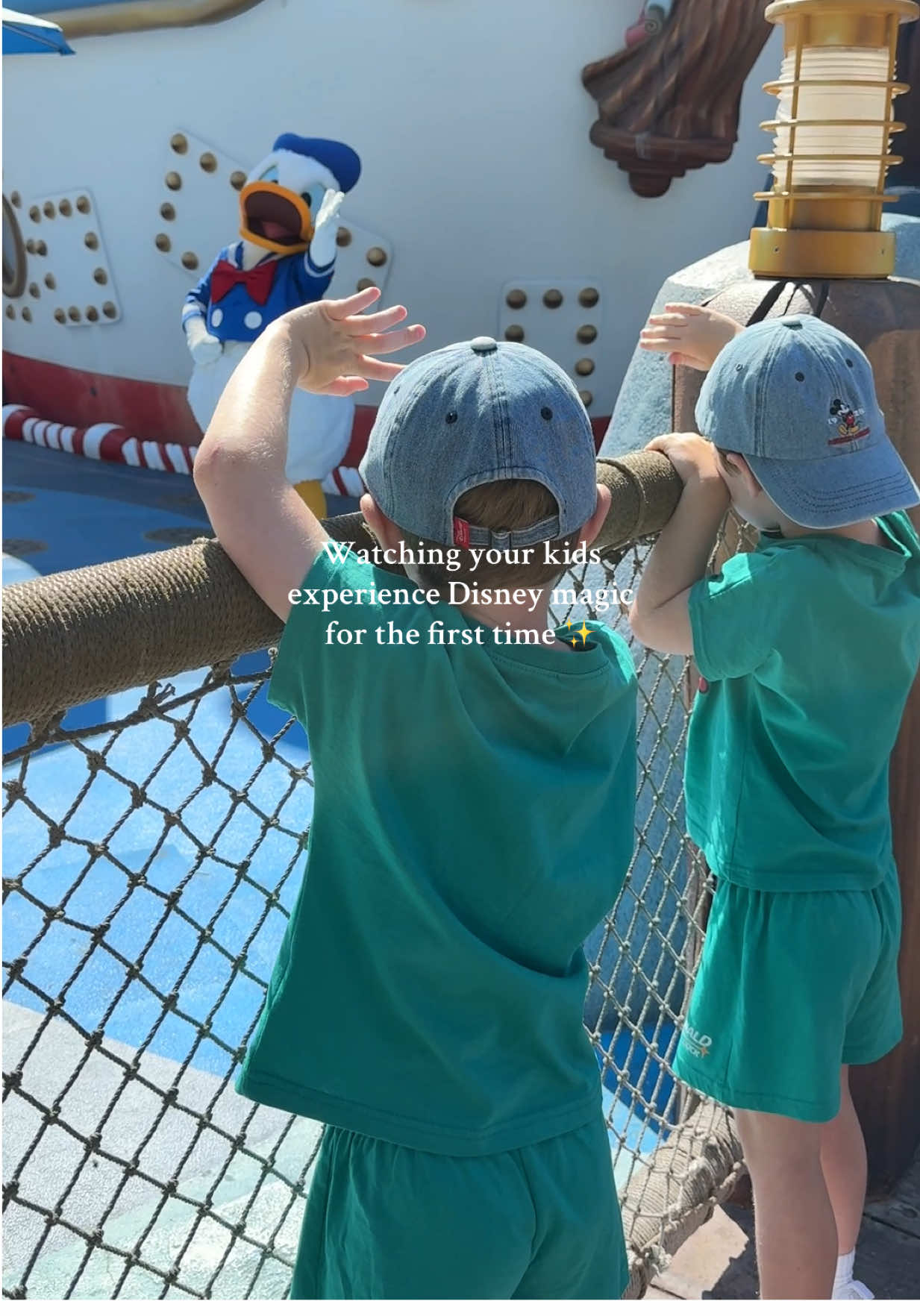 The best part about being a mom ❤️ #disneyland #disneymagic #MomsofTikTok #momlife #relatablemomcontent @Disney Parks 