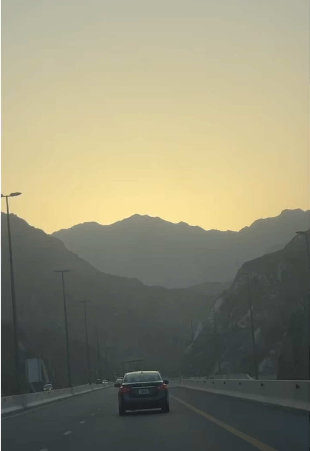 Mountain rides ⛰️ #khorfakkan #fujairah #uae #sunset 