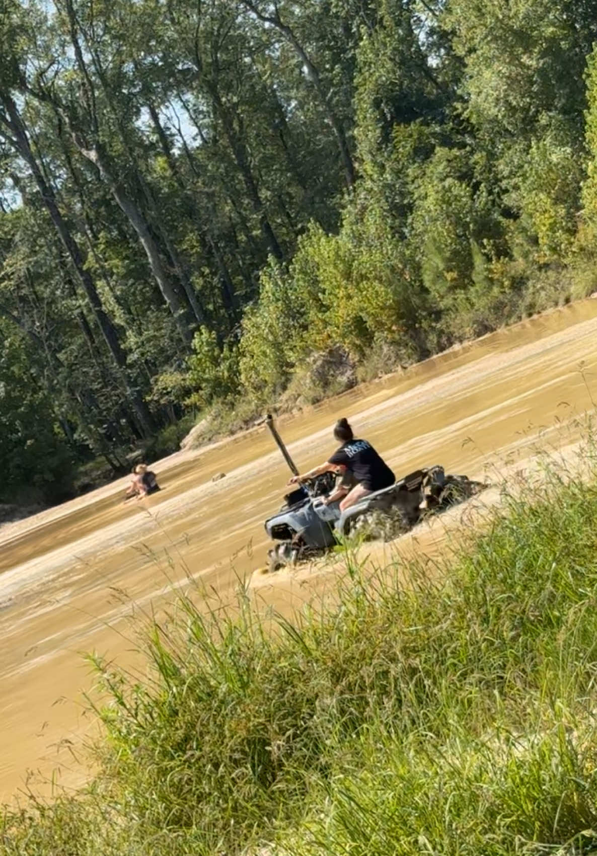 She likes hitting a dig on the Rubi #issaboat #waterbike #walkthatdog #vesselpowersports 