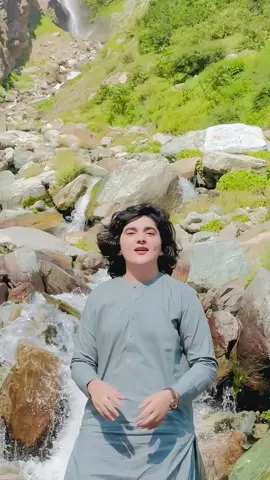 Da ghra sar ta lar sham😘🍷😘#foryoupage❤️ #foryoupage❤️🌹 #dontunderreviewmyvideo @𝕌𝔹𝔸𝕀𝔻 𝕎ℤℝ 𝔼𝔻𝕀𝕋𝕆ℝ🔥 