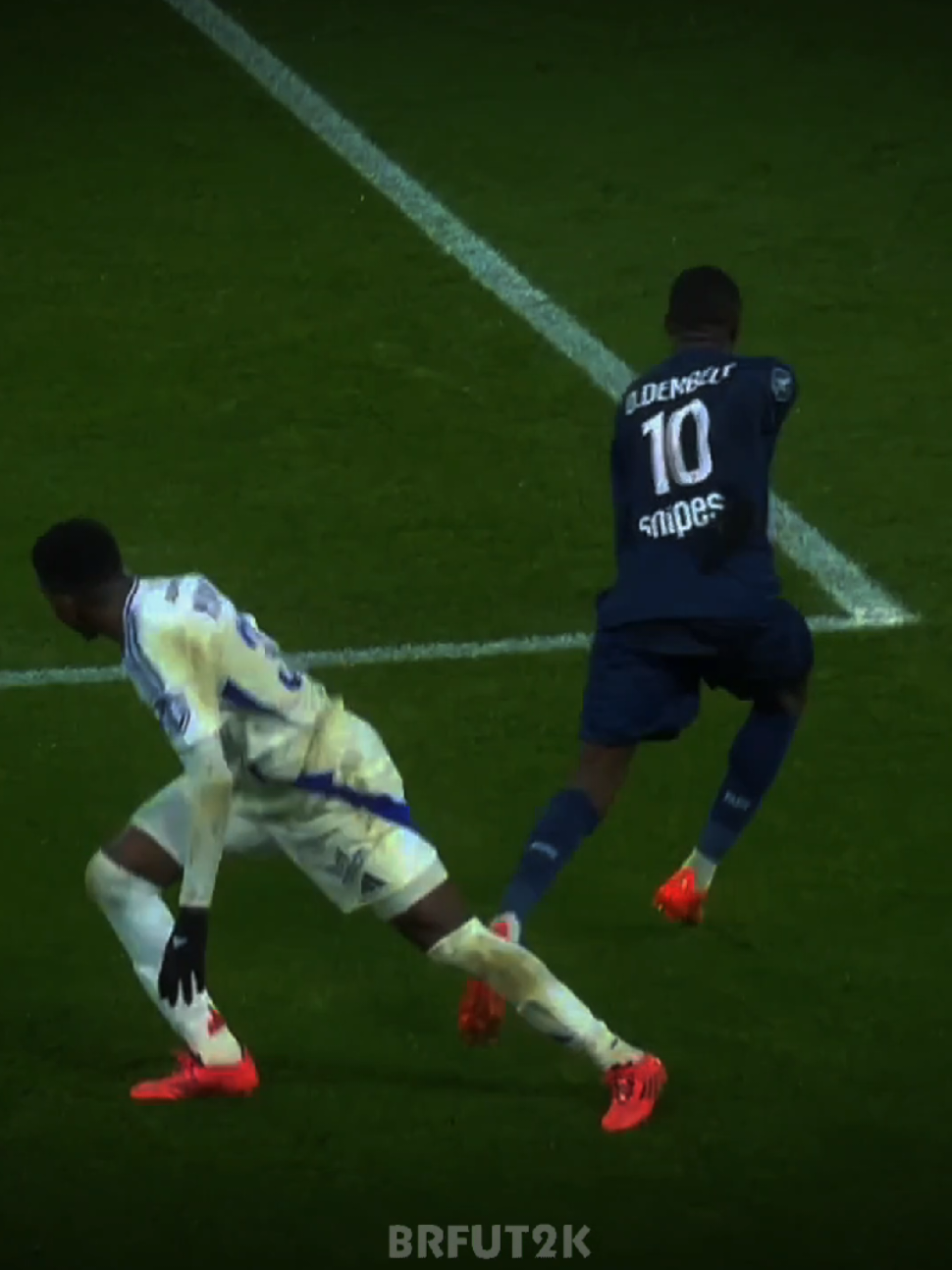 Ousmane Dembélé at PSG is unstoppable 😮‍💨 | #dembele #psg #football #skills #france 