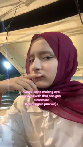 😖😖😖  #classmates #maroon #hijabi #kata #katakata #eyecontact #fineshyt #viral #bombastic #pmo #side #eye #eyeshadow #malay #mistake #fyppppppppppppppppppppppp #eh #idk 