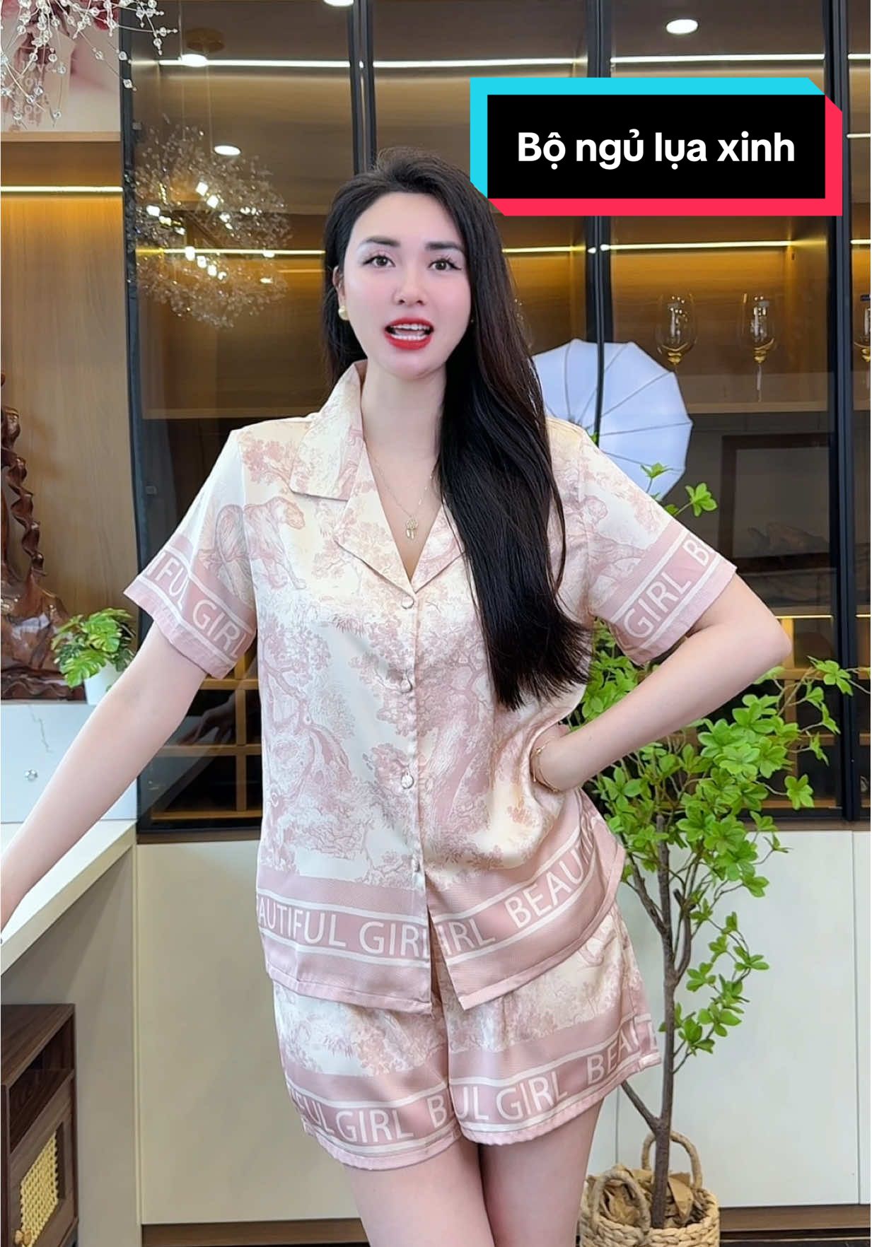 Bộ ngủ lụa cao cấp các bà tranh thủ mua nhanh nha, đang được trợ giá đó #thudongxudaily #review #bongulua #setbo #dobomacnha 