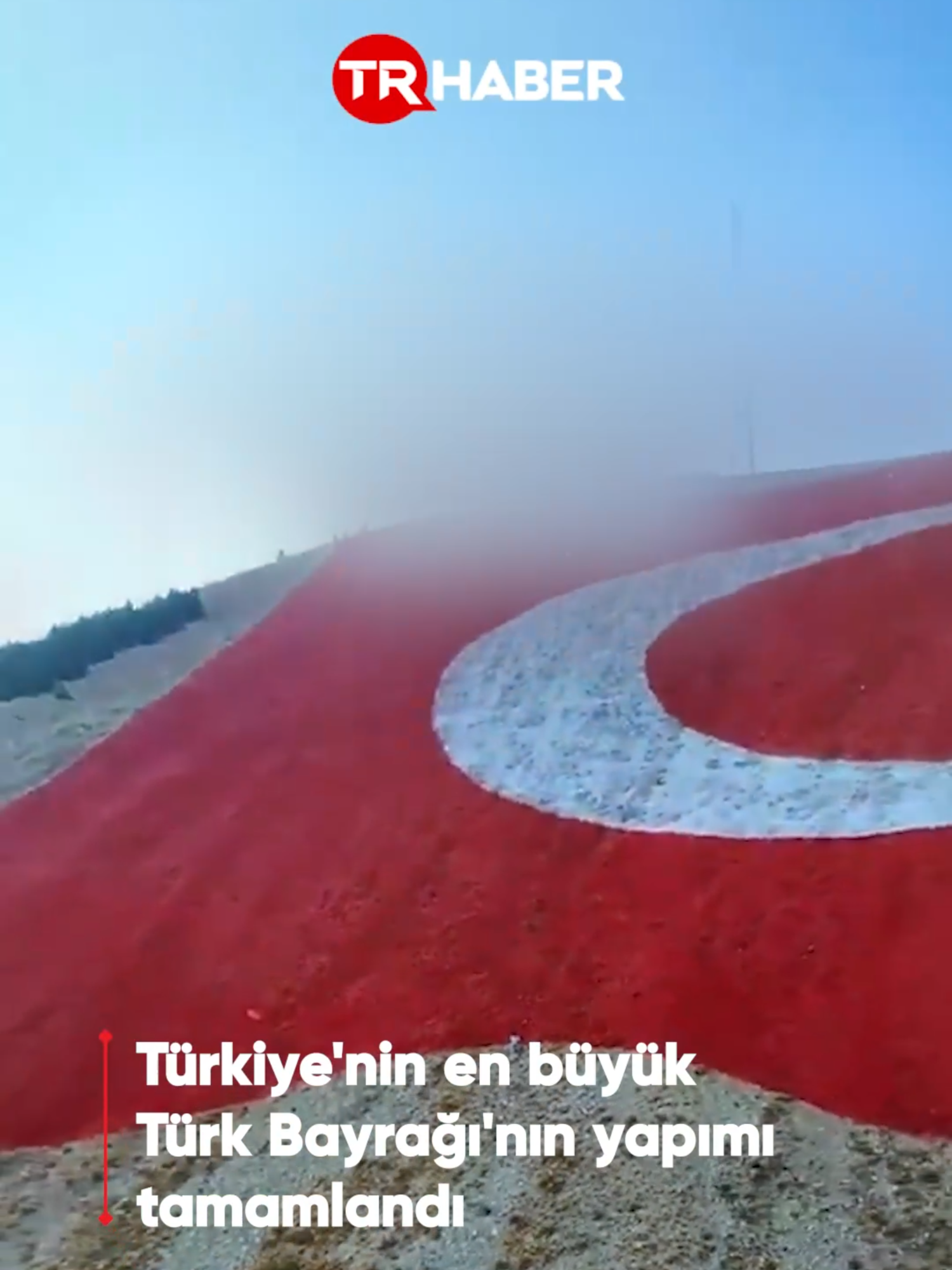 Kahramanmaraş'ta ilin plaka kodu '46' ilham alınarak, Ahır Dağı Zirvesi'ne 40 bin metrekare Türk bayrağı ve 6 bin metrekare İstiklal madalyası yapıldı. Tamamlanan bayrak, Türkiye'nin en büyük Türk bayrağı olma özelliğini taşıyor. #haber #gündem #kahramanmaraş #ahırdağı #bayrak #türk