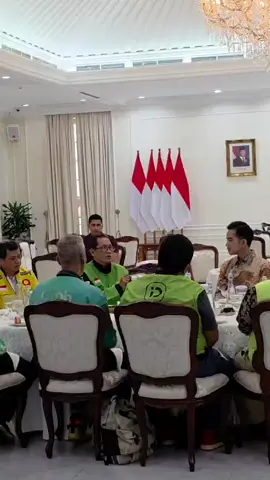 *Gibran buka dialog dengan perwakilan pengemudi ojol di Istana Wapres pada Minggu#wapresgibran #gibranrakabuming #dprri #ojol #demo 
