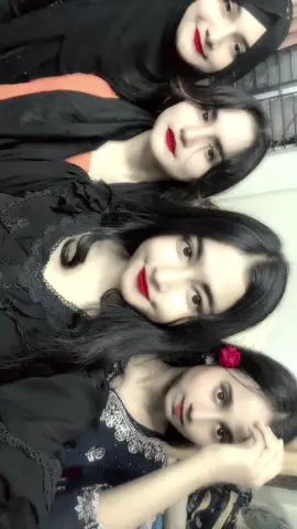😭