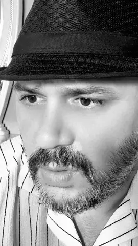 Müəllif: Salman Namazlı.  “Geridə qoyduğun xatirələr” Allah sevənləri qovuşdursun, AMİN #şeir #musiqi #keşfet #viral #sevgi @Salman.Namazli📖✍ 