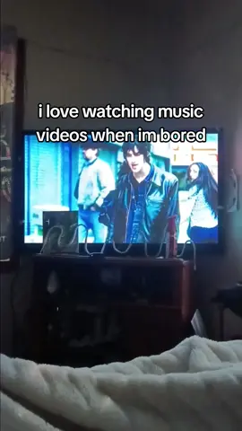 bitter sweet symphony  #music #bored #whyishepushigneveryone 